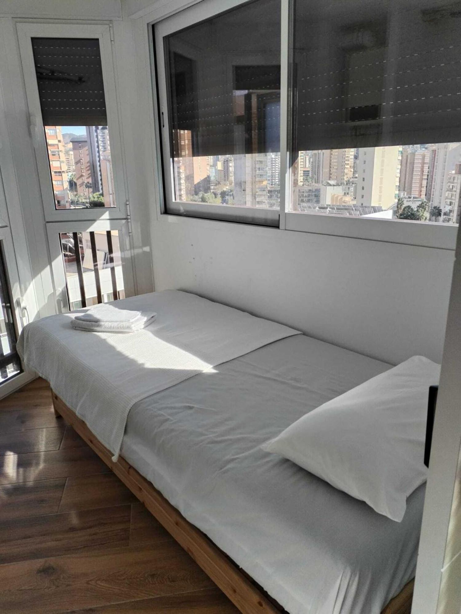 Apartamentos Emilio Бенідорм Екстер'єр фото